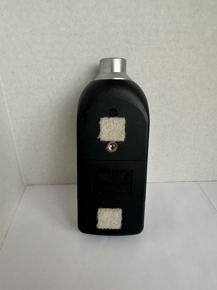 Realistic Sound Level Meter (33-2050)
