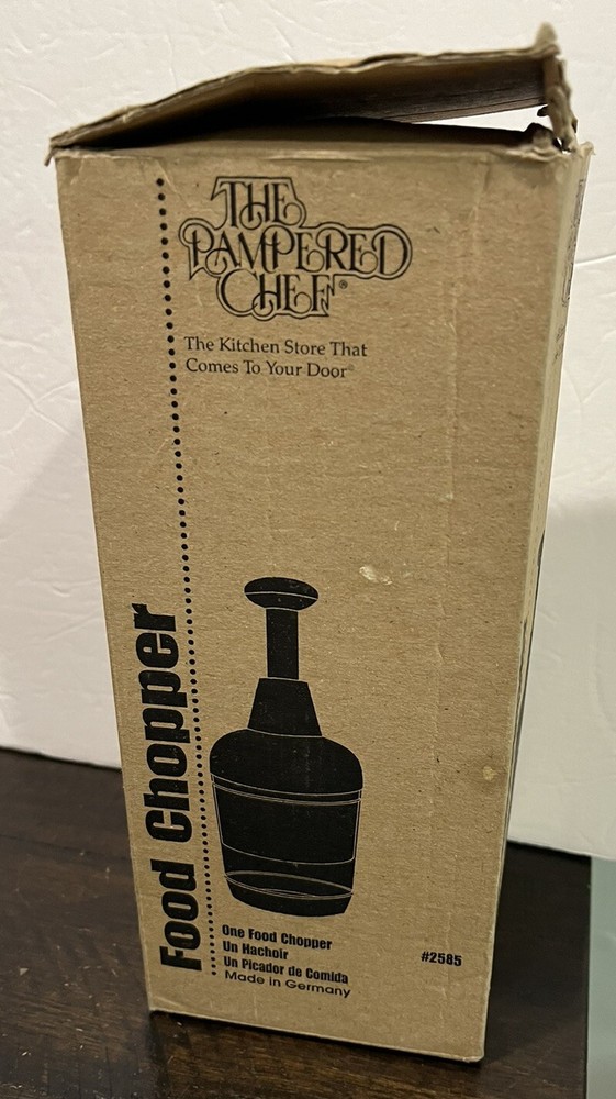 Pampered Chef Push Function Food Chopper White