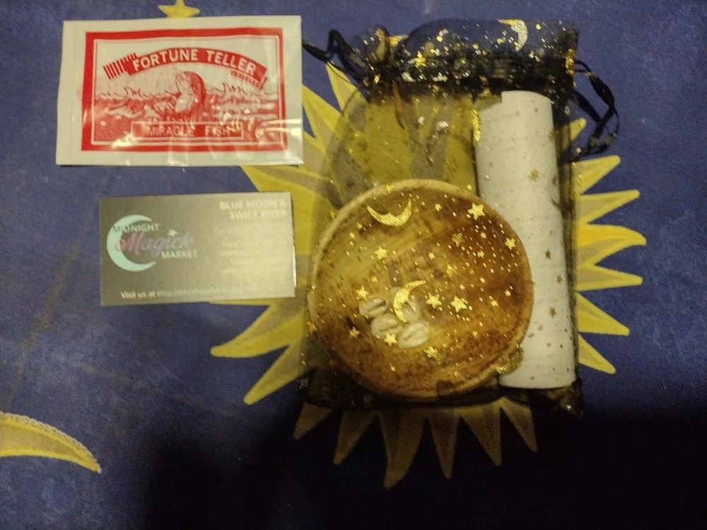 Obi Divination Set- A nice Handmade set-With Instructions-Coins/Shells/Bowl/Bag