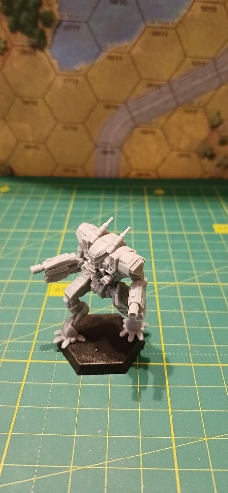 Bandersnatch battletech miniature with a base