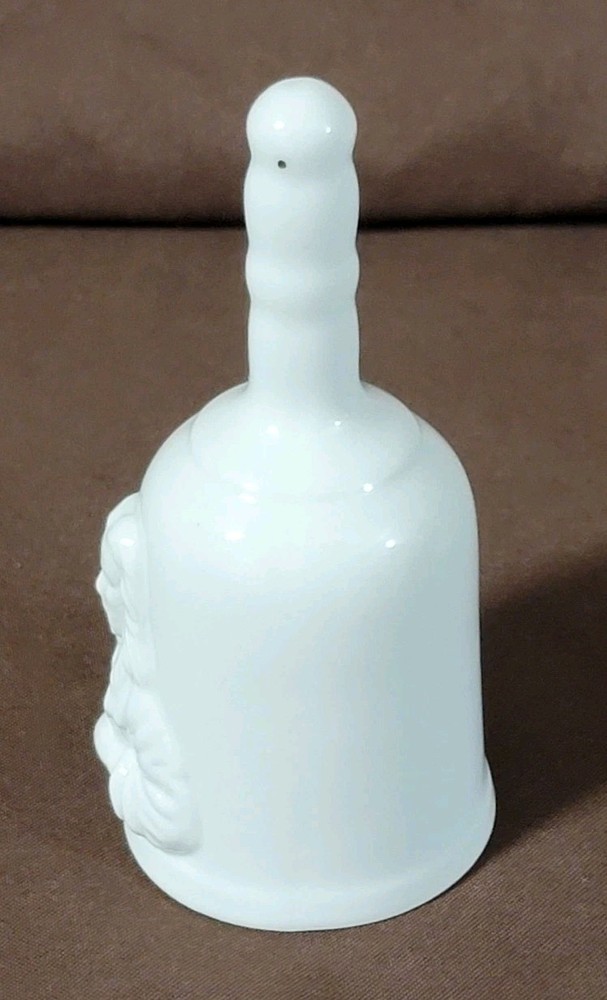 Vintage Jesus Bell White