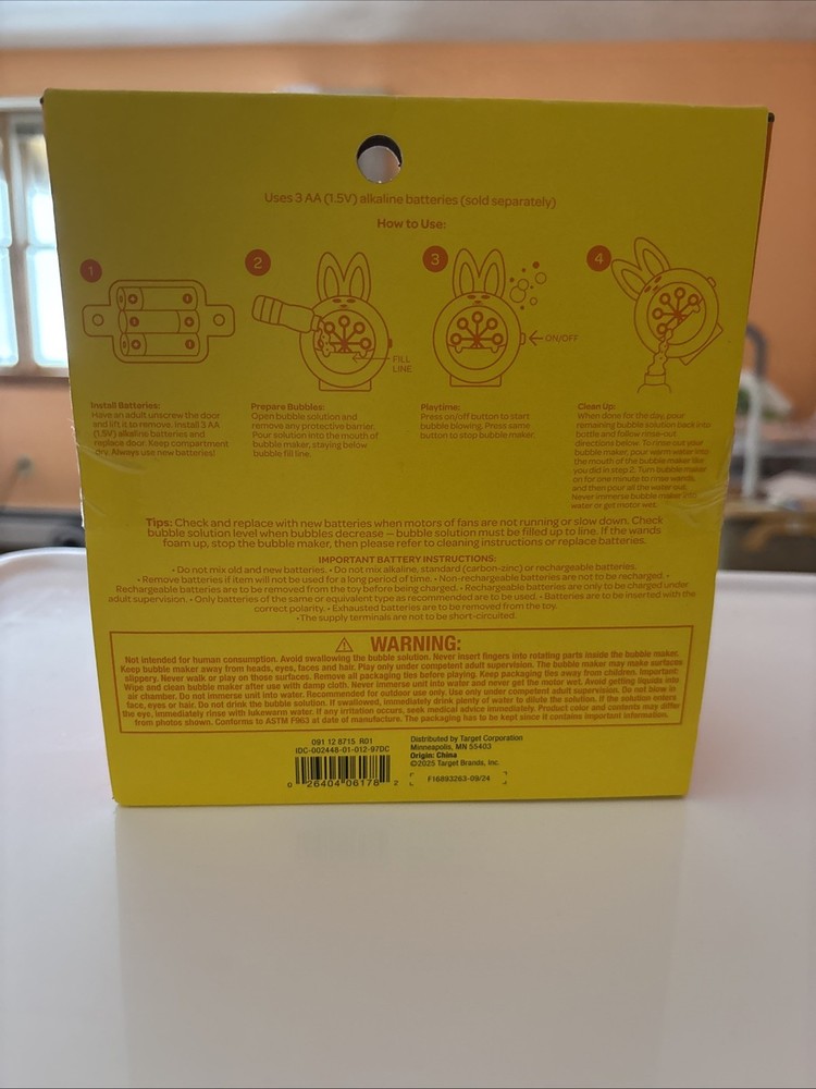 Sun Squad Pink Bunny Bubble Machine with Bubble Solution Brand New Ages 3+
