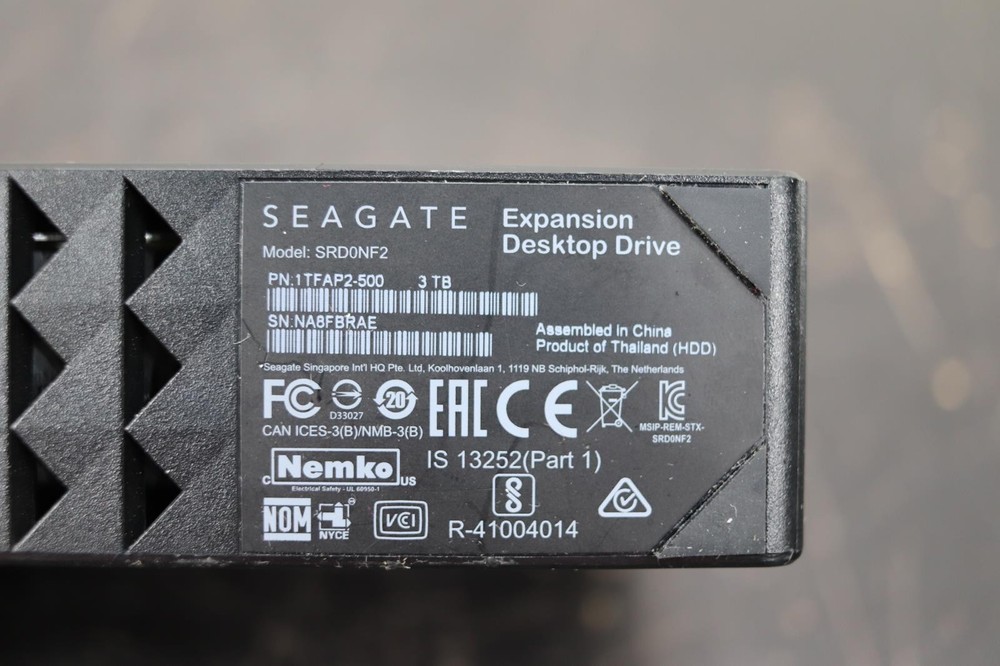 Seagate Expansion Desktop External Hard Drive 3TB Model: SRD00F2 USB & Adapter