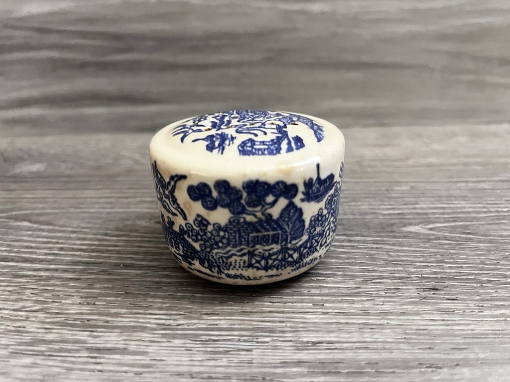 Vintage Blue Willow Pepper Shaker Ceramic Transferware Single w Handle 2.25”