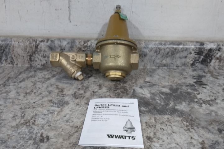 Watts 1 LF223-S 1 In Inlet/Outlet FNPT x FNPT Water Pressure Regulator