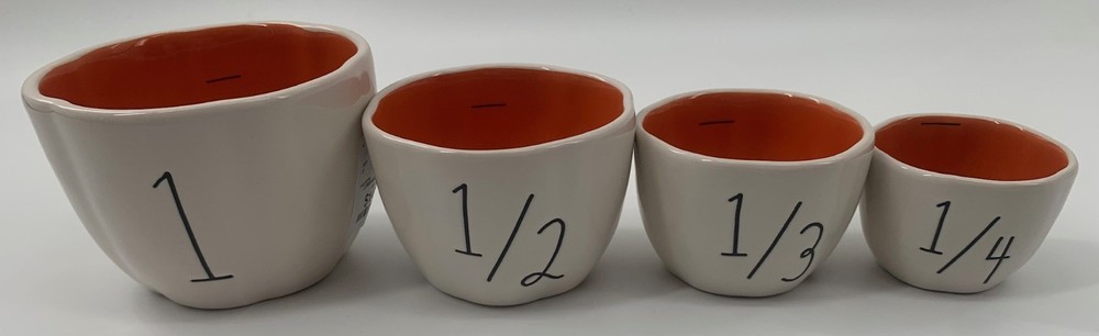 Peanuts - Snoopy Pilgrims Measuring Cup Set (Rae Dunn)