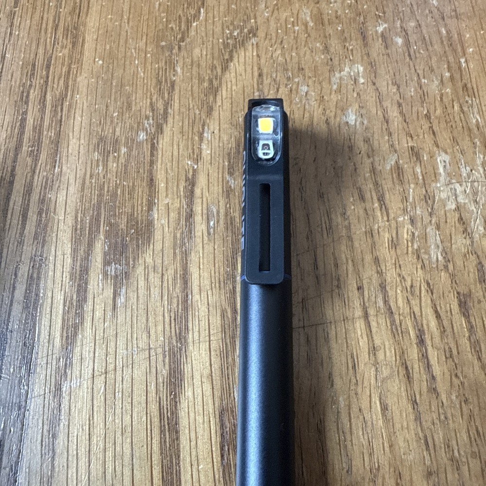 Quiqlite LiteStick Code 3 LED Hands Free Clip-On Light