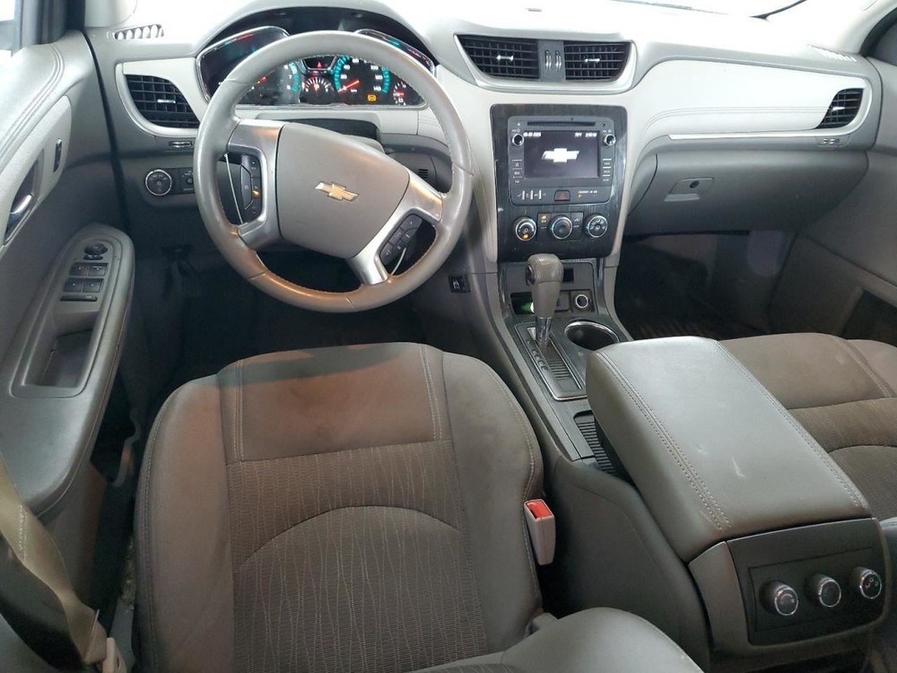 TRAVERSE 2017 Glove Box 4735362