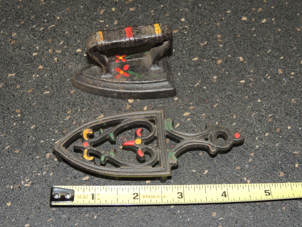 Cast Iron Miniature Iron and Trivet