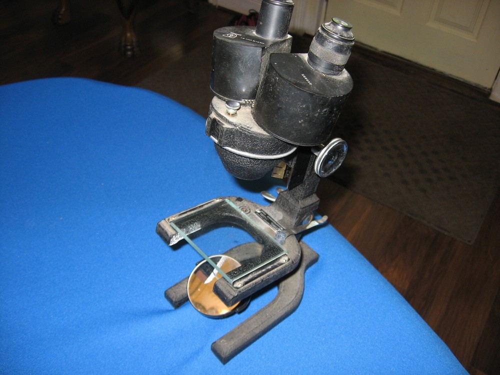Antique Quality Binocular Microscope (Will Corporation) Spenser
