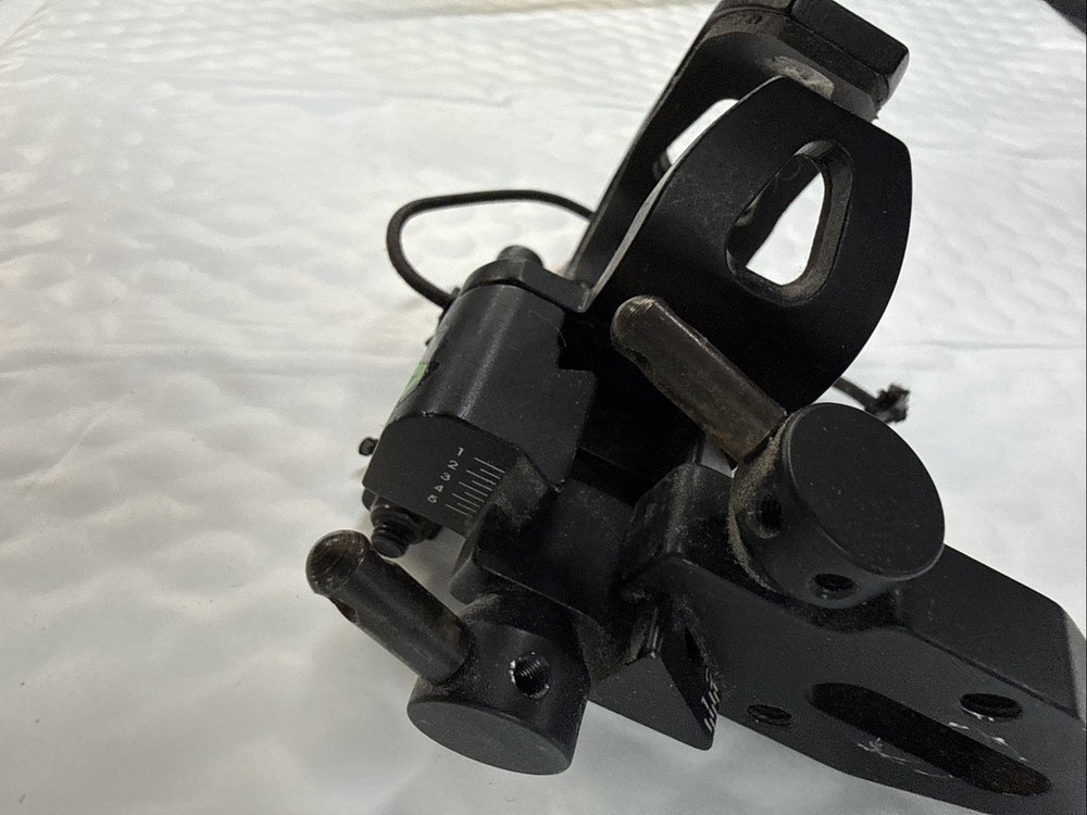 Apache Archery Drop Away Rest - RH - Item 3195