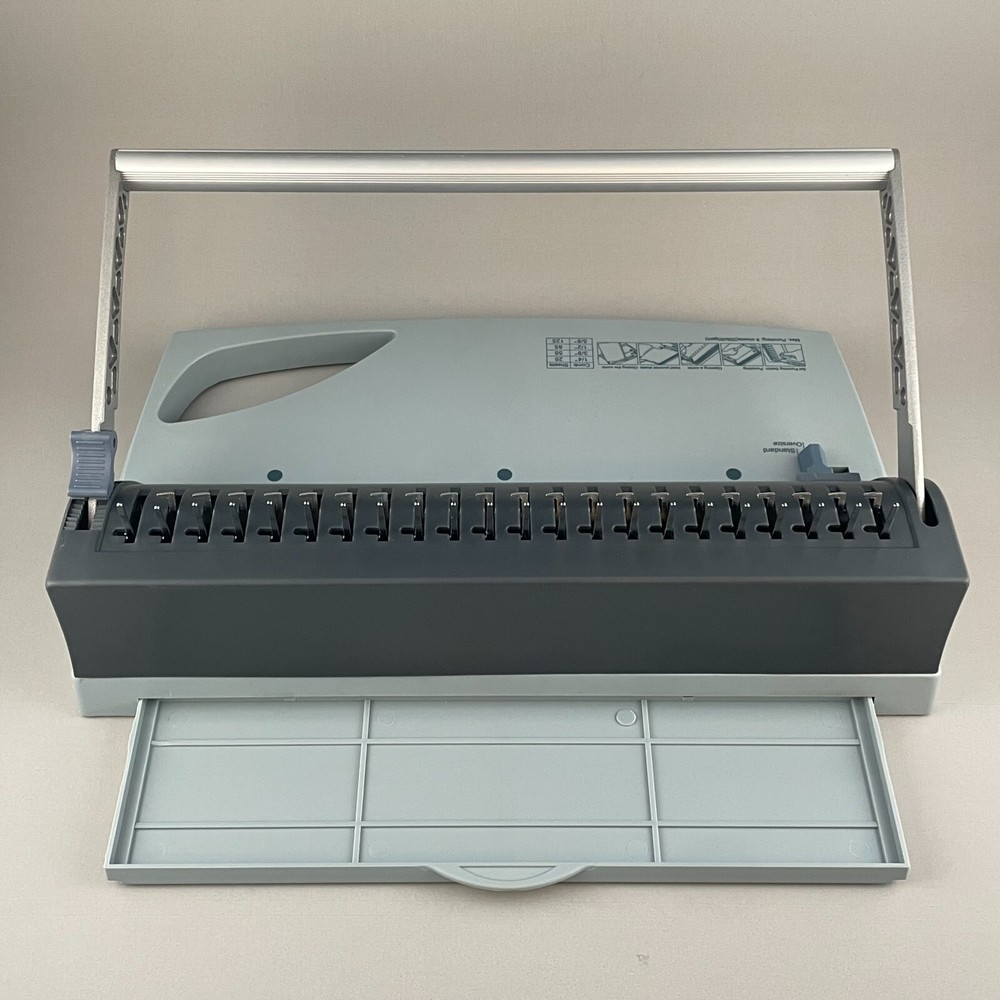 GBC BindMate CombBind Machine & 3 Hole Punch 7706170