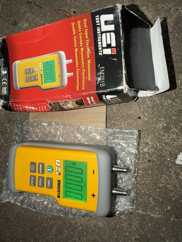 UEi Test Instruments EM201B Dual Input Differential Manometer