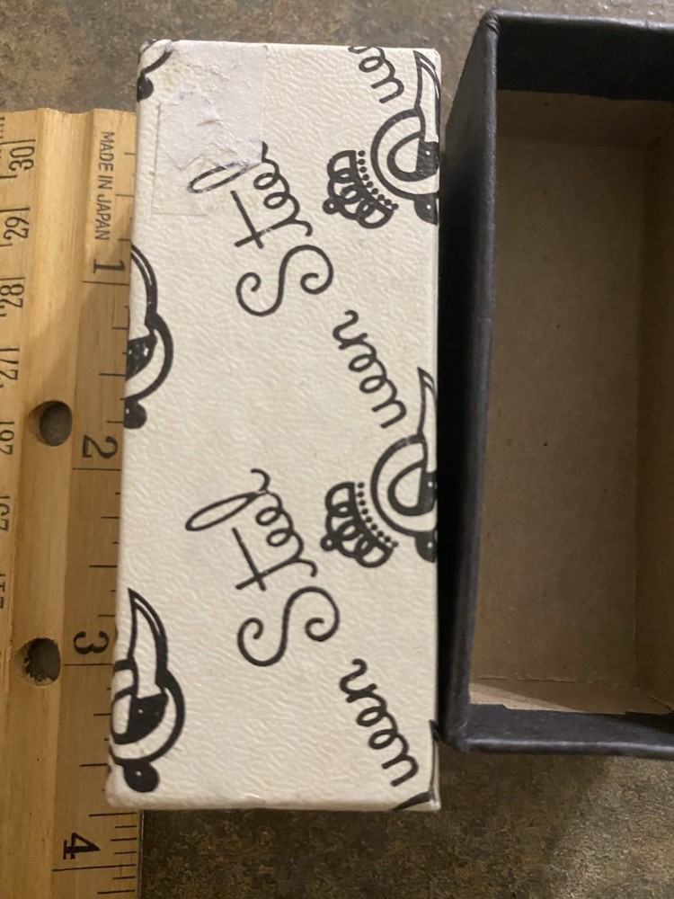 Queen Knife Box EMPTY BOX ONLY