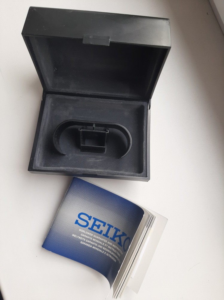 Seiko Watch Box only.