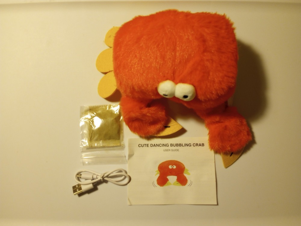 NIB Crab Cat Toy bundle Interactive electronic USB Rechargeable + plush + catnip