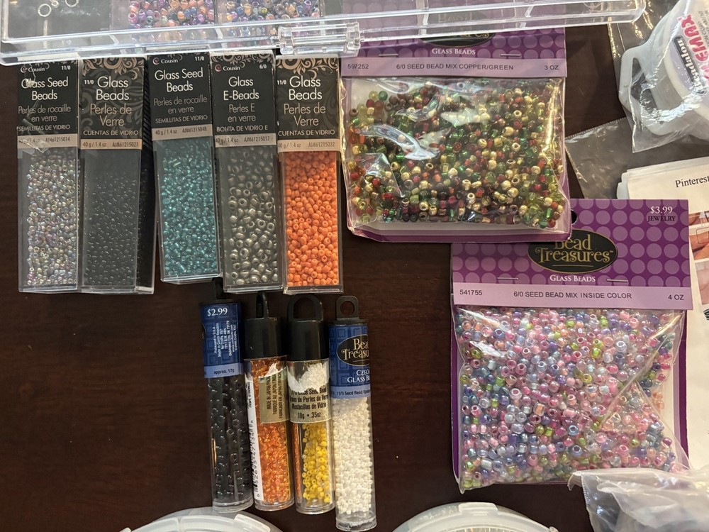 Beading Kit With Beads, String And Additional Accessories ￼