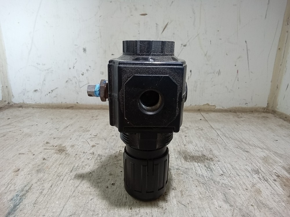 Speedaire 4ZM19A Air Pressure Regulator (O7B)