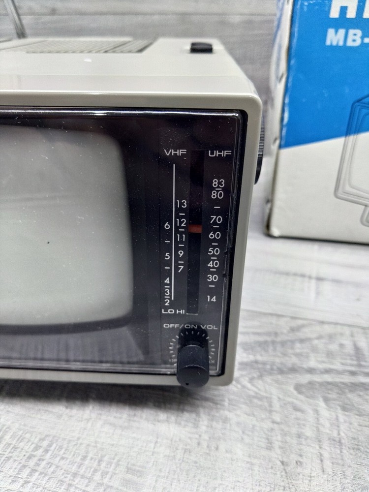 MultiTech 5.5" B/W Portable HI-TECH TELEVISION MB-0505, Cords, Box, Styrofoam.