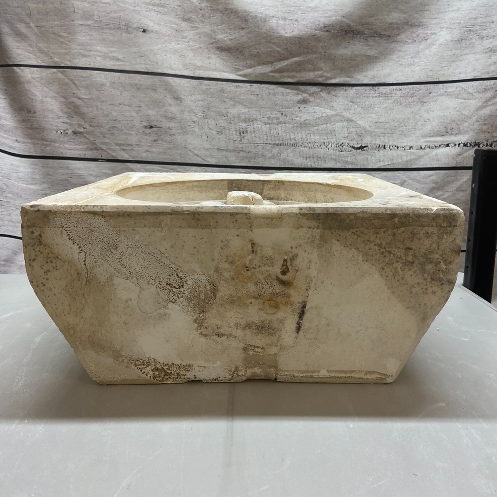 Ceramic Slip Casting Mold Swirl Fluted Design Finial Base