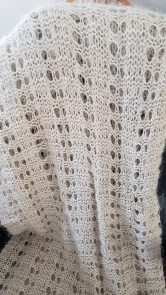 Beautiful Vintage Handmade Throw/Shawl/Qrap