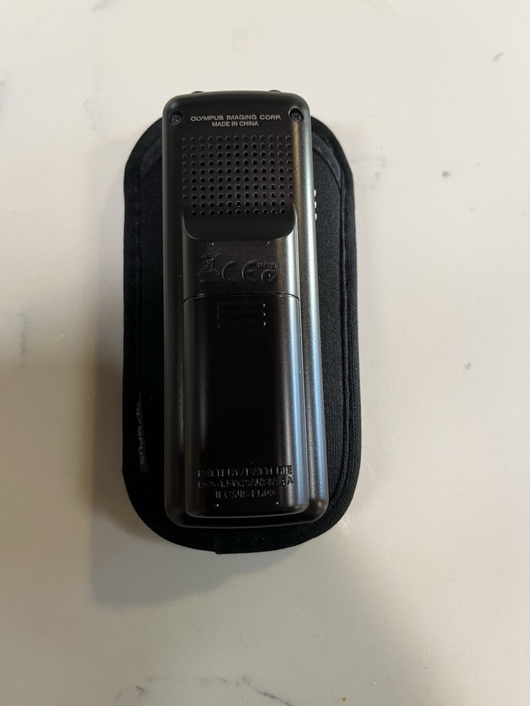 Olympus VN-6000 Digital Voice Recorder Flash Memory 40hr Max Recording w/ Case