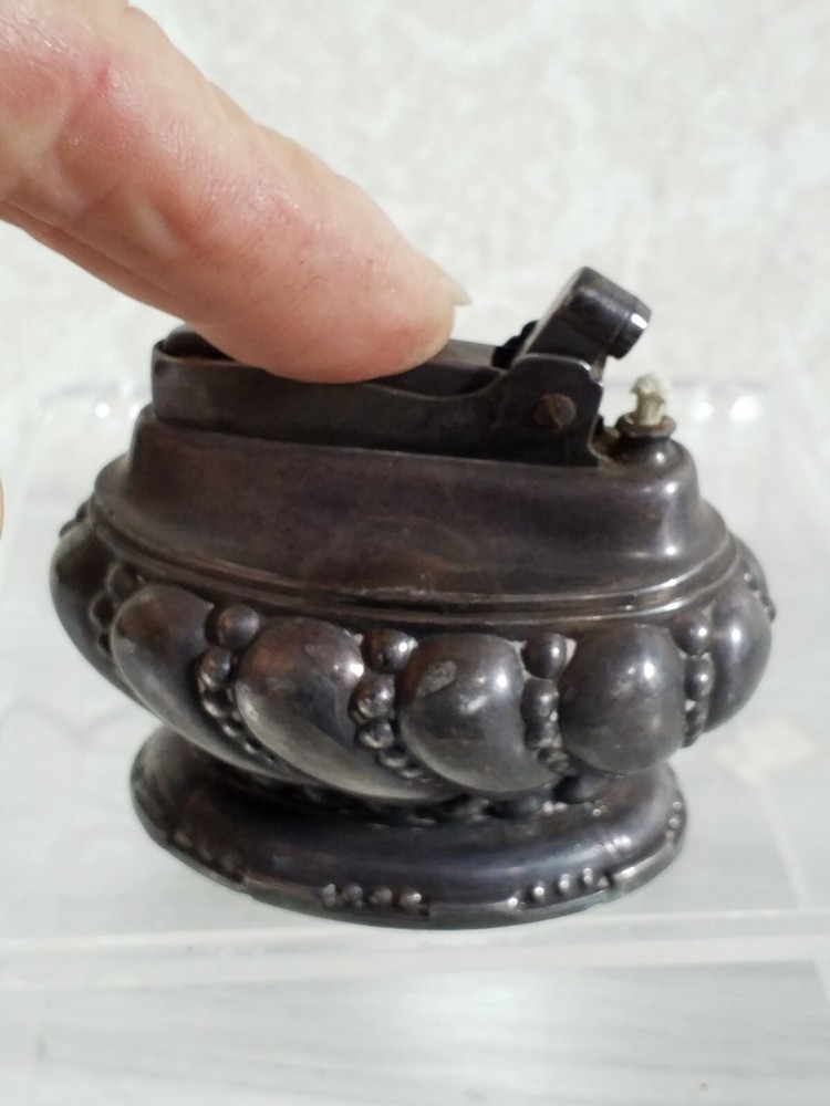 Ronson "Crown" Silver plated 1950's Table Top Cigar/Cigarette Lighter Vintage