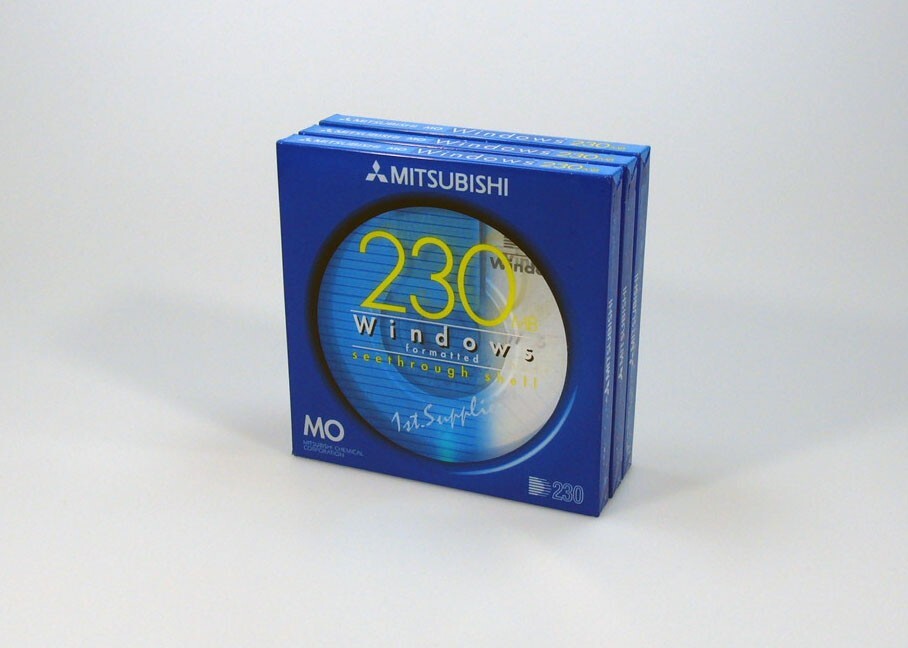 3x Unopened Mitsubishi 3.5inch 230MB Rewritable MO Disk / Windows formatting