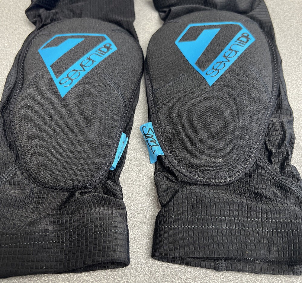 7iDP SAM HILL LITE KNEED PAD