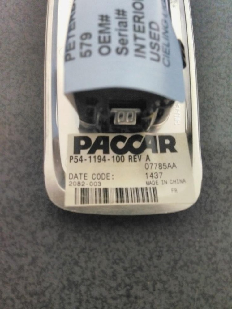 Replaces 2014 PETERBILT 579 INTERIOR CAB LIGHT , MT