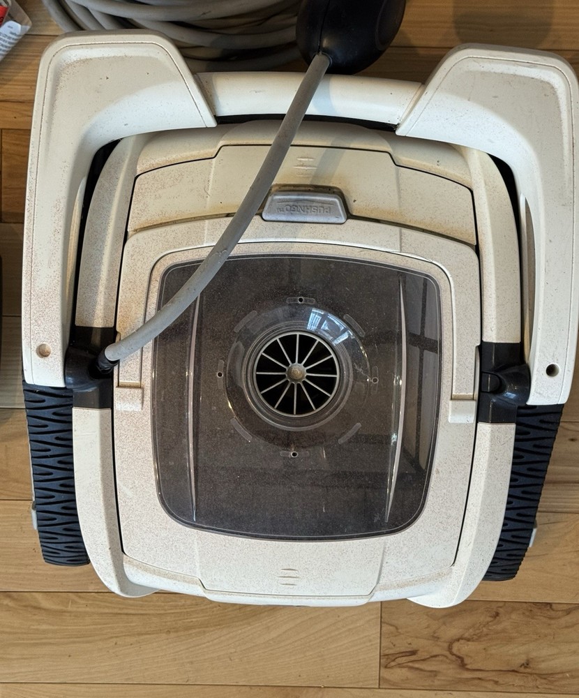 Polaris P825 Robotic Pool Cleaner w/ Control Panel