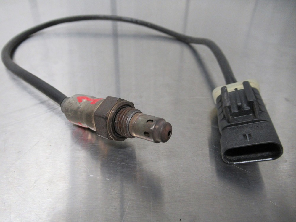 EB1463 2024 24 BMW S1000RR OXYGEN O2 SENSOR 1