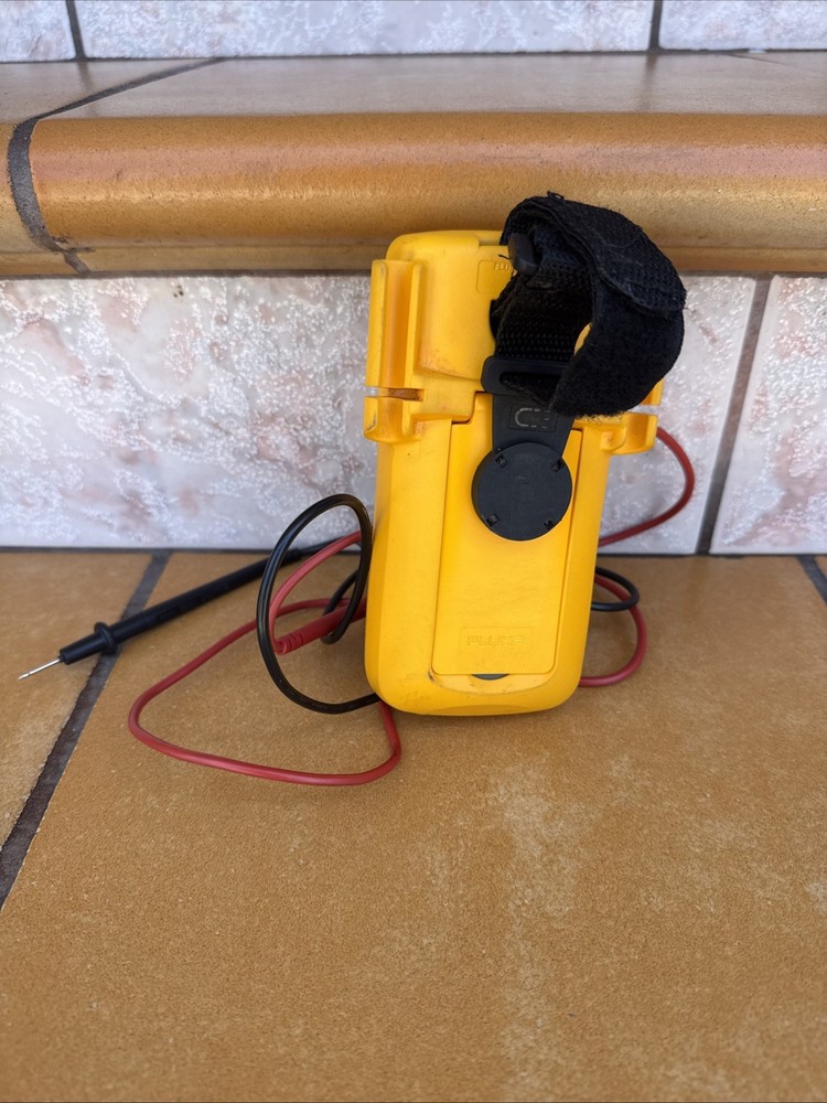 Fluke 112 True RMS Multimeter