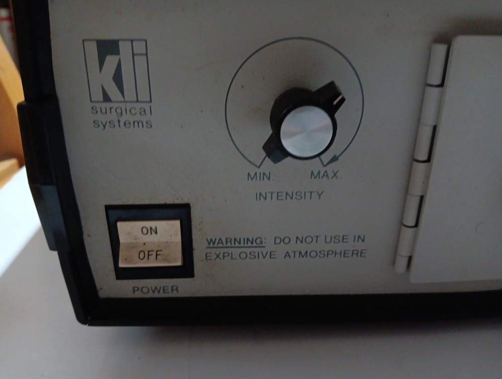 KLI Fiber Optic Light Source KL 300