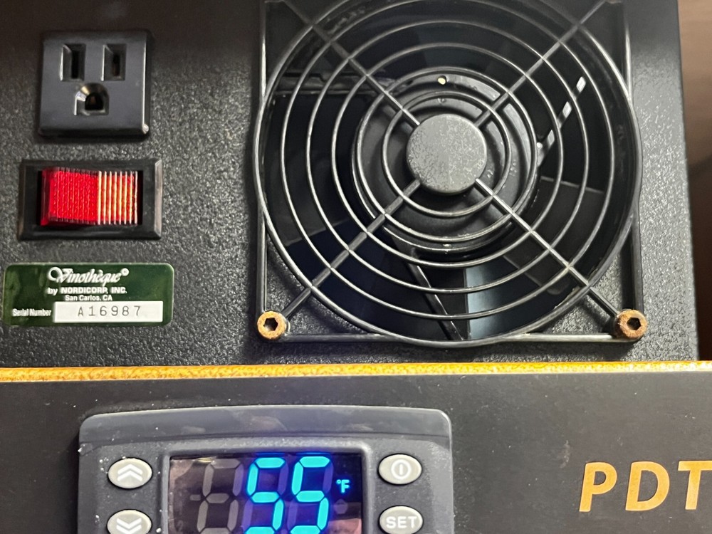 wine cellar cabinet with cooling unit