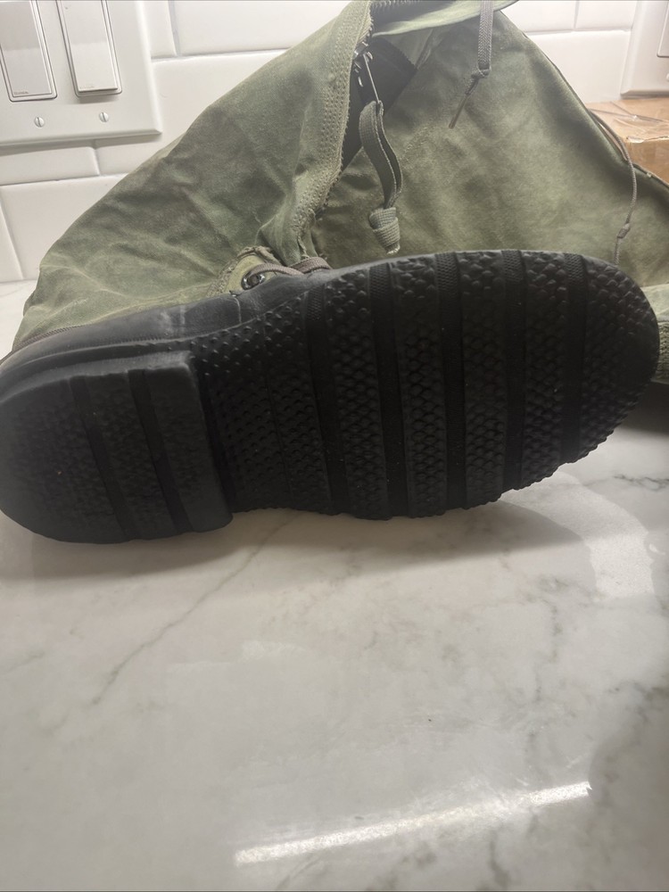 CONVERSE Cold Weather Mukluk Winter Boots SZ Small