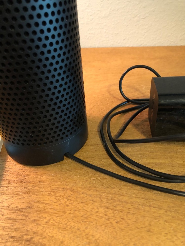 Amazon Echo Dot Smart Speaker with Alexa CE0984 – VERY GENTLY USED