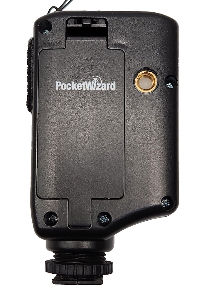 Pocket Wizard Plus II Radio Slave Transceiver