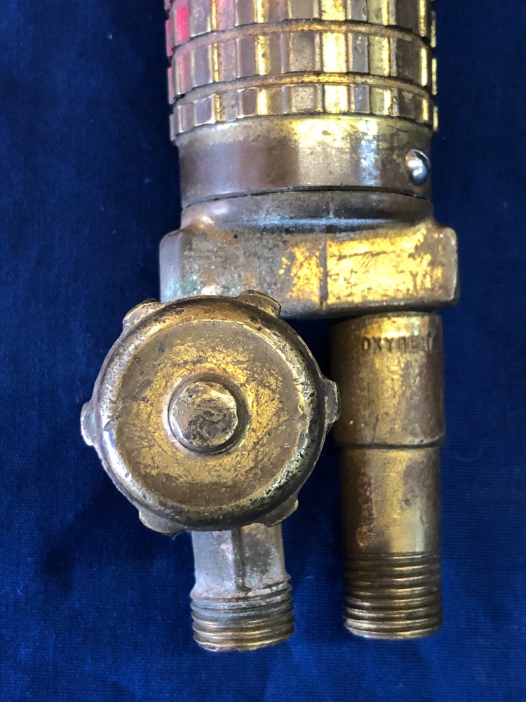 UNKNOWN Cutting and Heating Torch - No Tip - Used