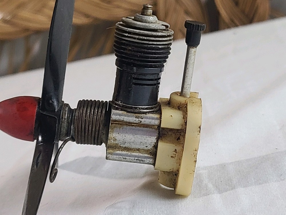 R/C Airplane Engine .049 - Working Condition
