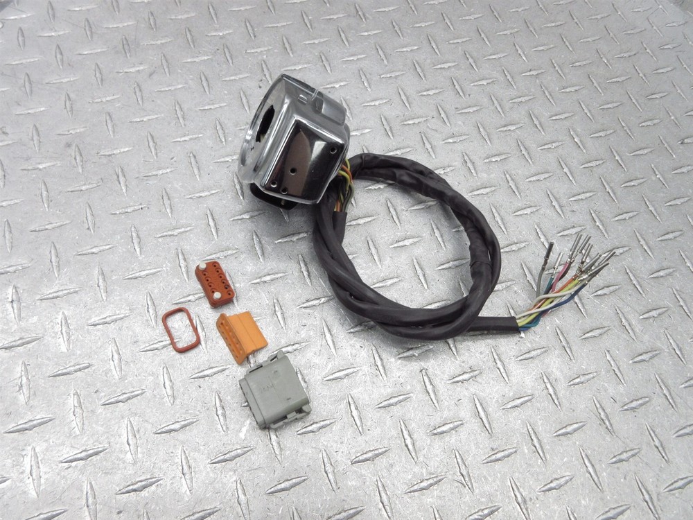 2004 04 Harley Davidson FLHTCI Shriner Shrine OEM Left Handlebar Switch Assy