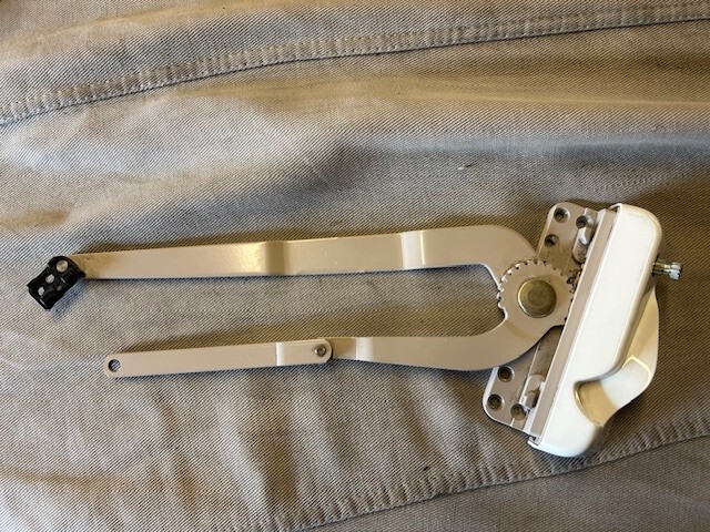 Andersen Left-Hand Dual Arm Casement Window Operator for Andersen 100 Series