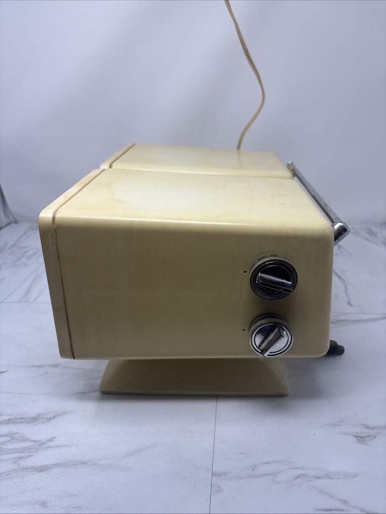 Rare 1974 RCA AT 059Y “ELVIS ” "LUNAR 1" AM/FM/Television/Clock- Tested