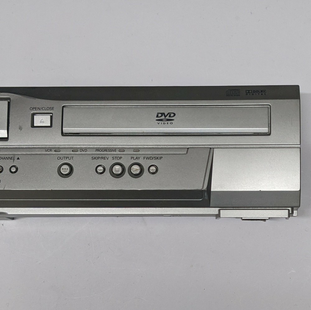 Complete Front Panel with Working Buttons Sanyo DVD and VCR Model #DVW-7200