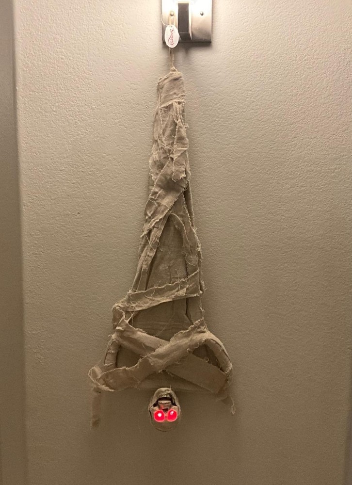 Hanging Upside Down Lighted Mummy 35 inch HALLOWEEN Decoration