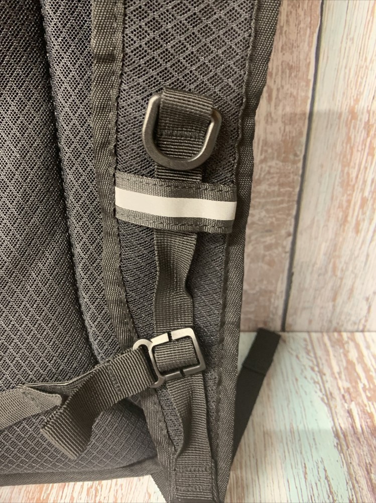 Hydration Backpack with 2L Water Bladder, Lightweight Insulation Water Backpack