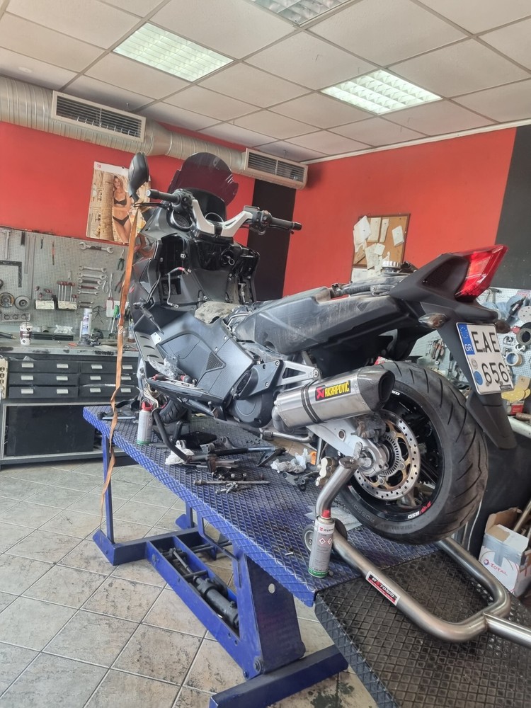 Gilera Gp 800 Exhaust Link Pipe
