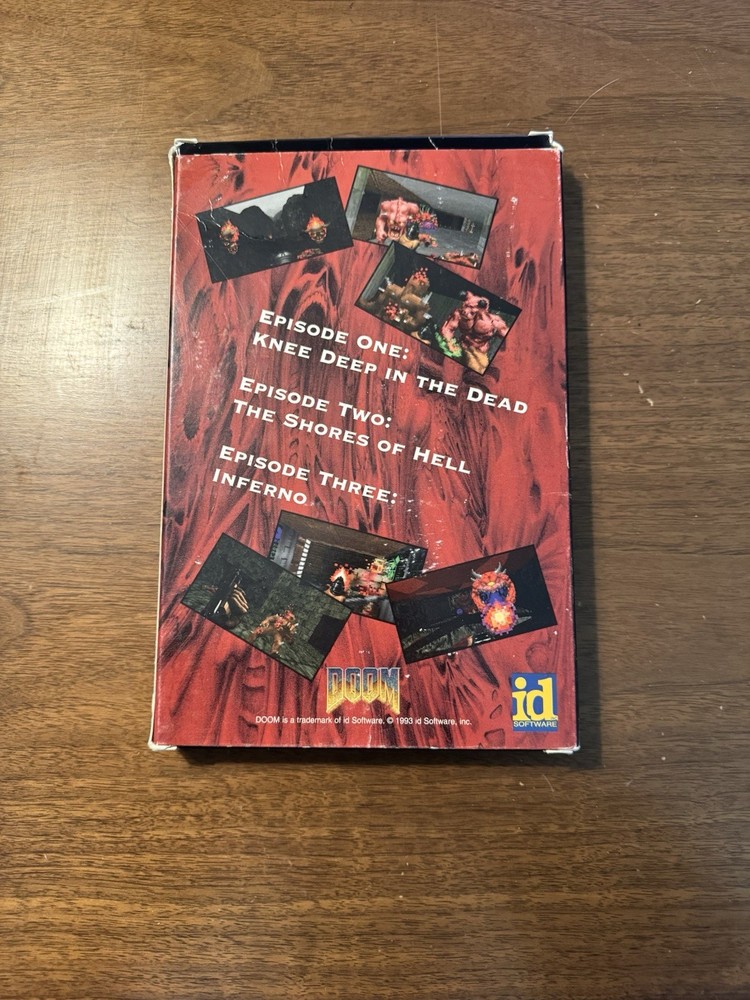 ID Software Doom 1993 3.5" Floppy Disk Set V1.2 with Manual and Box
