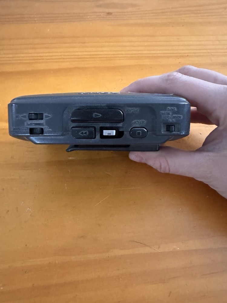 Walkman WM FX421 Cassette Player