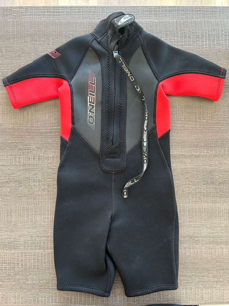 O'Neill Wetsuit Size 6 - Black/Red